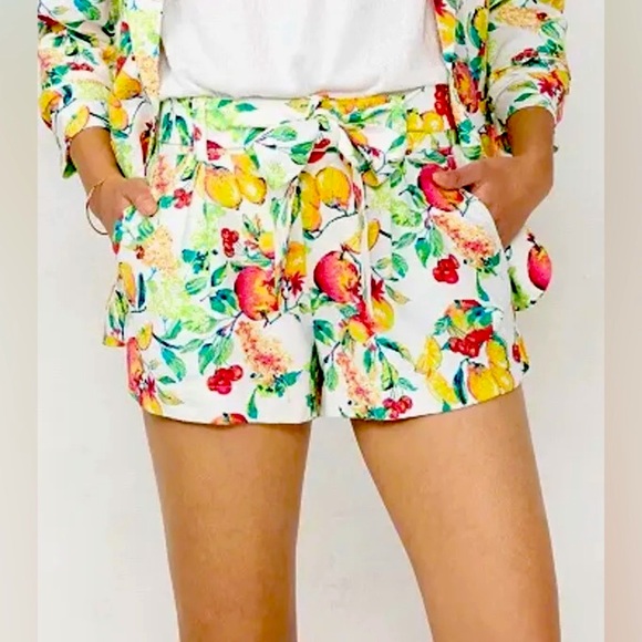 LC Lauren Conrad Pants - Floral summer shorts